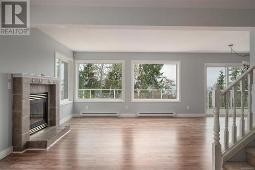 4955 Laguna Way, Nanaimo, BC - Indoor With Fireplace