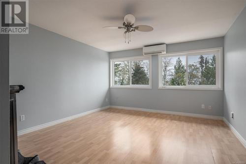 4955 Laguna Way, Nanaimo, BC - Indoor Photo Showing Other Room