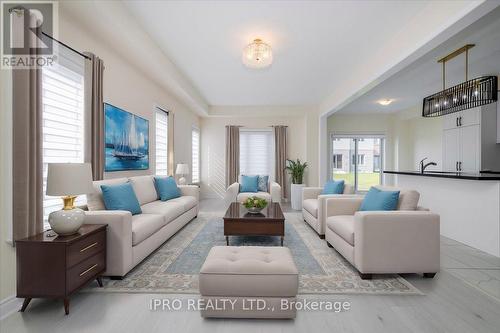 78 Lorne Thomas Place, New Tecumseth, ON - Indoor Photo Showing Living Room