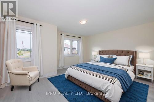 78 Lorne Thomas Place, New Tecumseth, ON - Indoor Photo Showing Bedroom