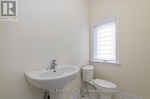 78 Lorne Thomas Place, New Tecumseth, ON - Indoor Photo Showing Bathroom