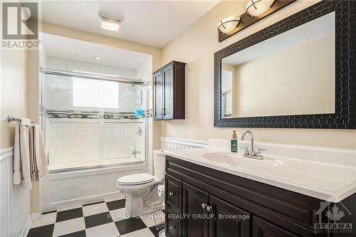 12 Haggart Street, Perth, ON - Indoor Photo Showing Bathroom