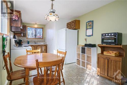 12 Haggart Street, Perth, ON - Indoor Photo Showing Dining Room