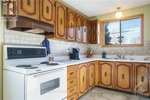 12 Haggart Street, Perth, ON - Indoor Photo Showing Kitchen With Double Sink