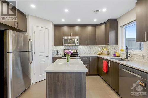 464 Leboutillier Avenue, Ottawa, ON - Indoor Photo Showing Kitchen With Upgraded Kitchen