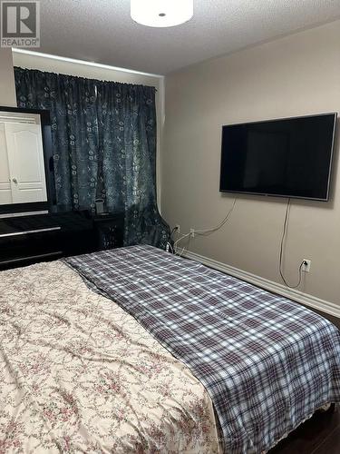 9 Magdalene Crescent, Brampton, ON - Indoor Photo Showing Bedroom