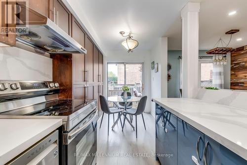 3865 Allcroft Road, Mississauga, ON - Indoor Photo Showing Kitchen