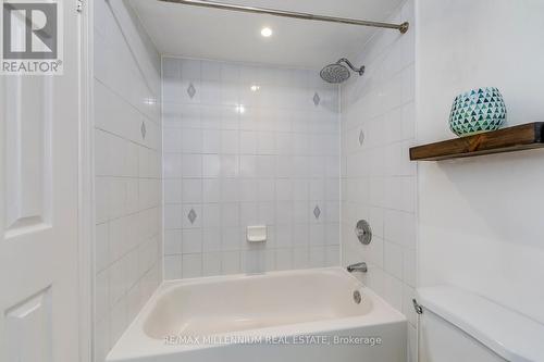 3865 Allcroft Road, Mississauga, ON - Indoor Photo Showing Bathroom