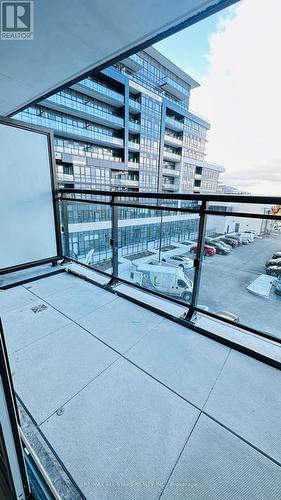 305 - 395 Dundas Street W, Oakville, ON - Outdoor With Balcony