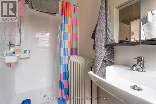 1218 Dufferin Street, Toronto, ON - Indoor Photo Showing Bathroom