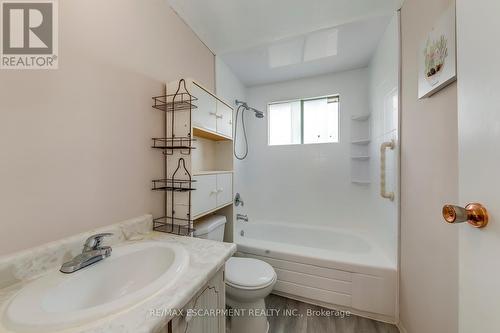 69 - 120 Quigley Road, Hamilton, ON - Indoor Photo Showing Bathroom