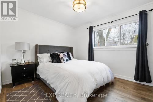 Main - 298 Homewood Avenue, Hamilton, ON - Indoor Photo Showing Bedroom