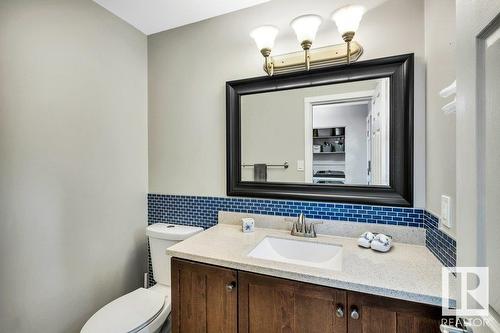 16 Westridge Cr Nw, Edmonton, AB - Indoor Photo Showing Bathroom