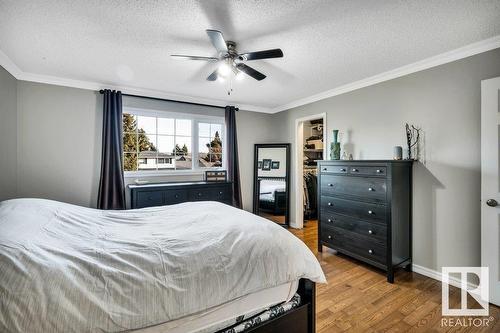 16 Westridge Cr Nw, Edmonton, AB - Indoor Photo Showing Bedroom