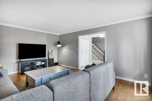 16 Westridge Cr Nw, Edmonton, AB - Indoor Photo Showing Living Room