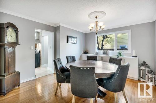 16 Westridge Cr Nw, Edmonton, AB - Indoor Photo Showing Dining Room