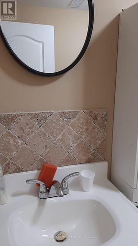 215 Shadow Place, Pickering, ON - Indoor Photo Showing Bathroom