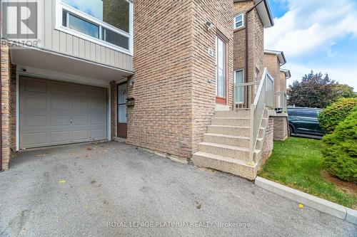 31 - 640 Rathburn Road E, Mississauga, ON - Outdoor With Exterior