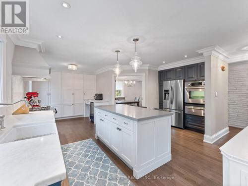 569 Indian Road, Mississauga, ON - Indoor Photo Showing Kitchen