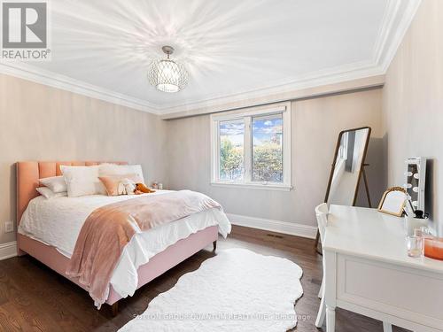 569 Indian Road, Mississauga, ON - Indoor Photo Showing Bedroom