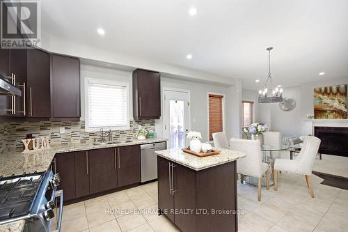 21 Magical Road, Brampton, ON - Indoor Photo Showing Kitchen With Upgraded Kitchen