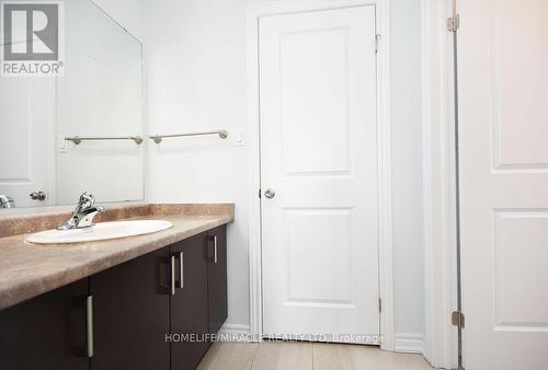 21 Magical Road, Brampton, ON - Indoor Photo Showing Bathroom