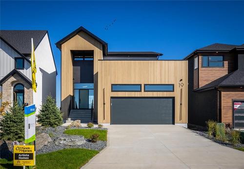 19 Sarsprilla Bend, Winnipeg, MB - Outdoor With Facade