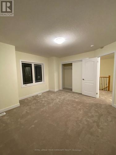 35 Wintergreen Crescent, Haldimand, ON - Indoor Photo Showing Other Room