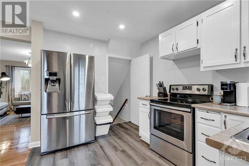 1202 Summerville Avenue, Ottawa, ON - Indoor Photo Showing Kitchen