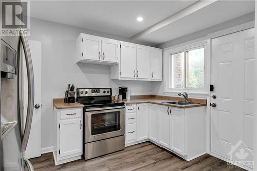 1202 Summerville Avenue, Ottawa, ON - Indoor Photo Showing Kitchen