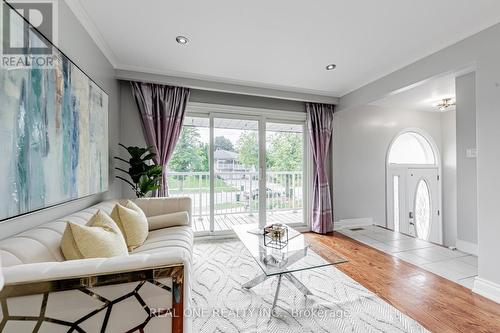 22 Sepia Drive, Toronto, ON - Indoor Photo Showing Living Room