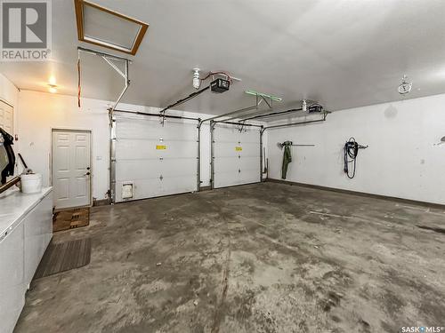 153 Centennial Street, Swift Current Rm No. 137, SK - Indoor Photo Showing Garage