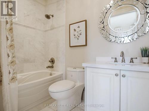 166 Grand Vellore Crescent, Vaughan, ON - Indoor Photo Showing Bathroom