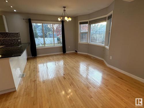 11231 75 Av Nw, Edmonton, AB - Indoor Photo Showing Other Room