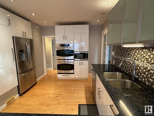 11231 75 Av Nw, Edmonton, AB - Indoor Photo Showing Kitchen With Double Sink