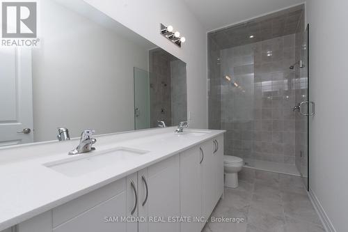 84 Salina Street, Mississauga, ON - Indoor Photo Showing Bathroom