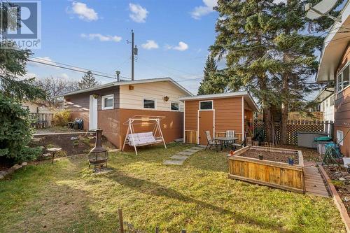 3411 Boulton Road Nw, Calgary, AB - Outdoor With Exterior