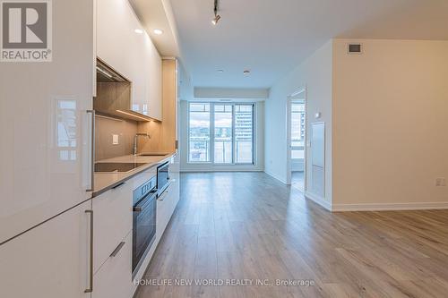 1010 - 28 Freeland Street, Toronto, ON - Indoor Photo Showing Kitchen