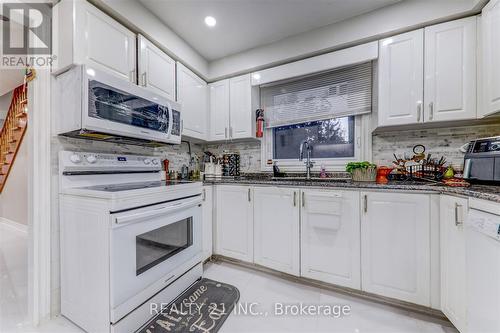 2 Newport Avenue, Toronto, ON - Indoor Photo Showing Kitchen