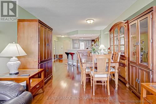 1011 - 7805 Bayview Avenue, Markham, ON - Indoor Photo Showing Dining Room