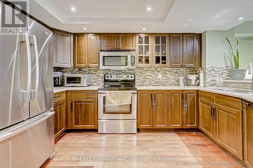 1011 - 7805 Bayview Avenue, Markham, ON - Indoor Photo Showing Kitchen With Stainless Steel Kitchen With Upgraded Kitchen