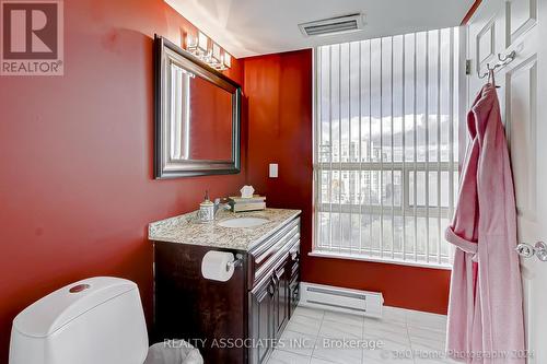 1011 - 7805 Bayview Avenue, Markham, ON - Indoor Photo Showing Bathroom