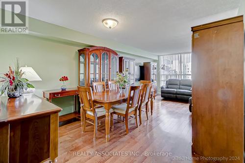 1011 - 7805 Bayview Avenue, Markham, ON - Indoor Photo Showing Dining Room