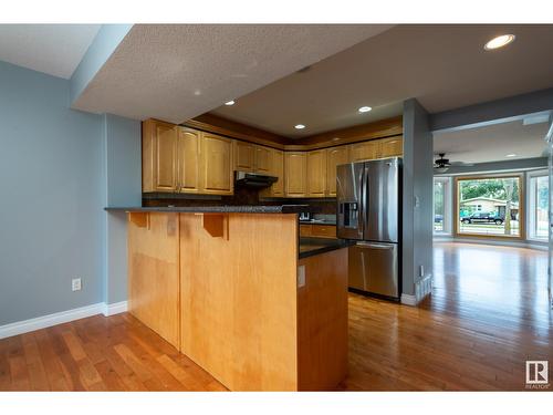 13428 118 Av Nw, Edmonton, AB - Indoor Photo Showing Kitchen