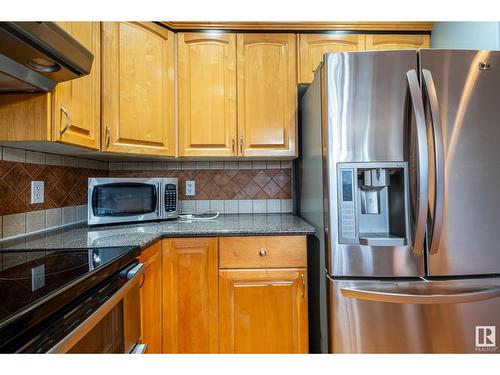 13428 118 Av Nw, Edmonton, AB - Indoor Photo Showing Kitchen