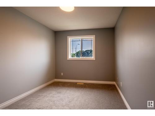 13428 118 Av Nw, Edmonton, AB - Indoor Photo Showing Other Room