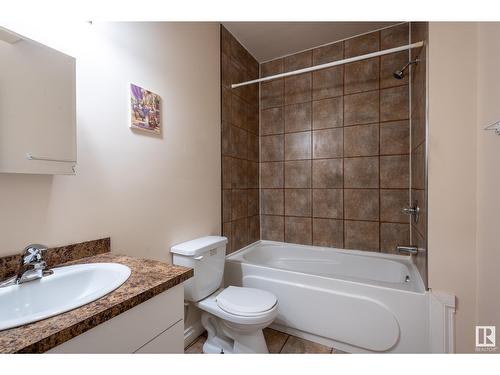 13428 118 Av Nw, Edmonton, AB - Indoor Photo Showing Bathroom