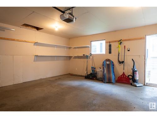 13428 118 Av Nw, Edmonton, AB - Indoor Photo Showing Garage