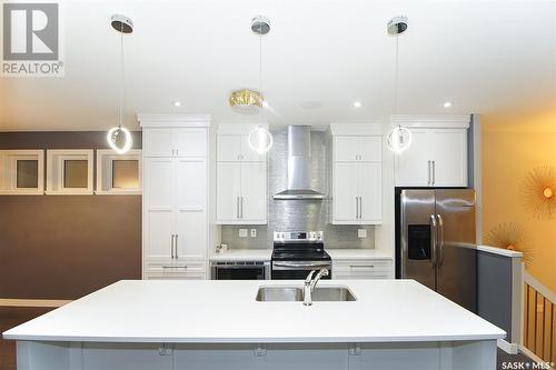 4777 James Hill Road, Regina, SK - Indoor Photo Showing Kitchen With Double Sink With Upgraded Kitchen