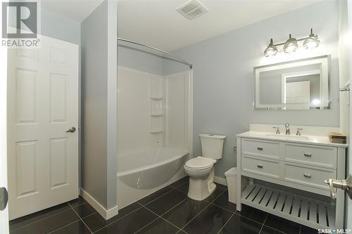 4777 James Hill Road, Regina, SK - Indoor Photo Showing Bathroom